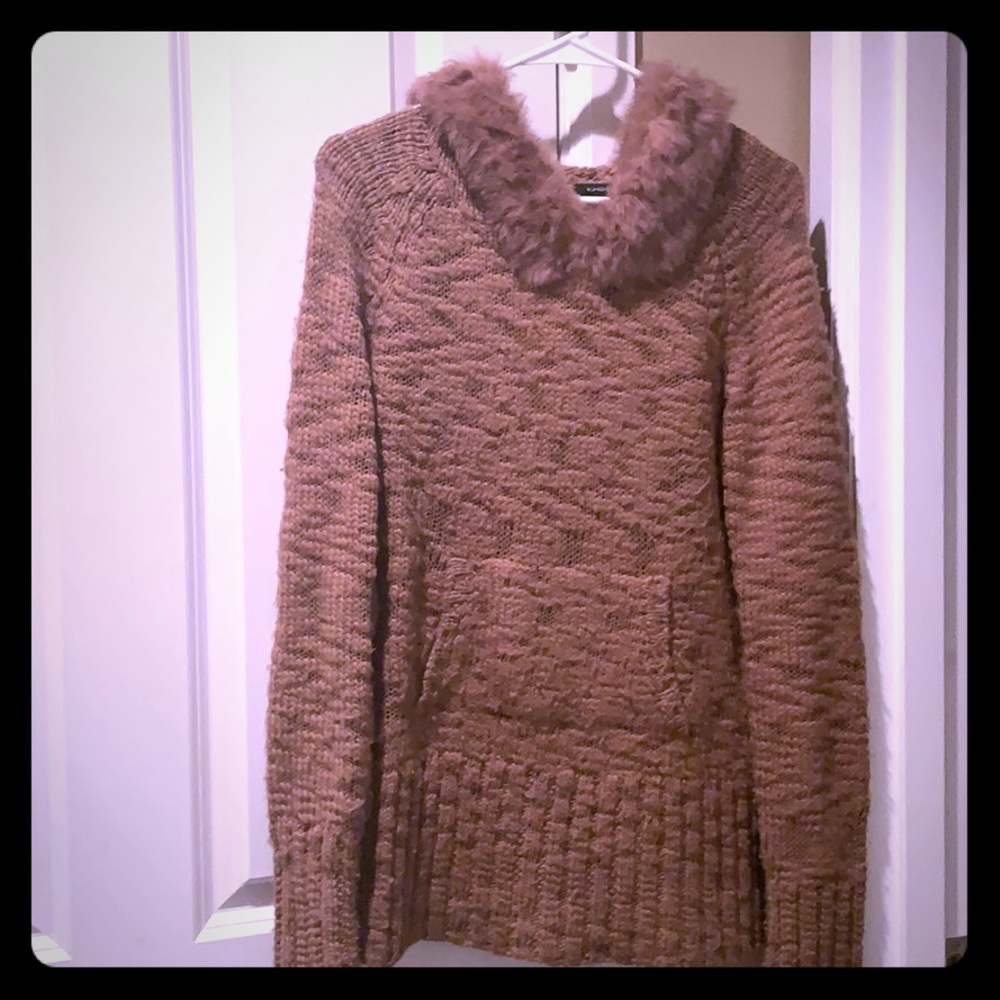 Bebe sweater with fur hood